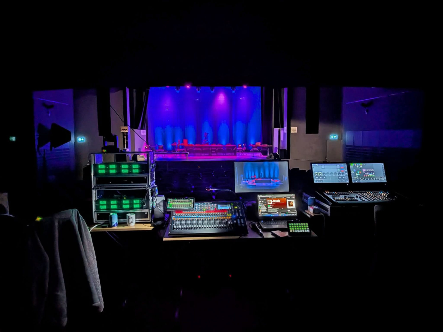 Teknik-position (FOH) under show